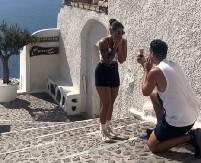 TRENUTAK ZA PAMĆENJE PRETVORIO SE U TOTALNI HAOS Prosidba iz snova prekinuta na najgori mogući način, ljudi se valjaju od smeha! (VIDEO)