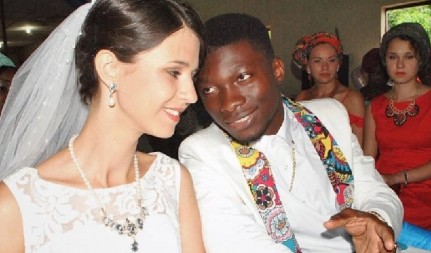 NATALIJA SE UDALA ZA NIGERIJSKOG PRINCA Završila u kolibi sa svekrvom i još 11 rođaka, bez struje i vode