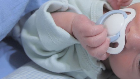 ZA JEDAN DAN ROĐENO 10 BEBA Ovaj grad na Moravi bogatiji za šest dečaka i četiri devojčice