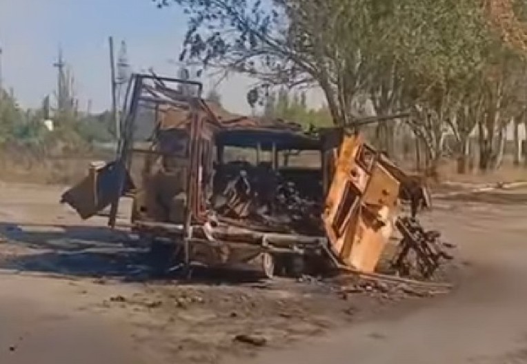 SNIMAK KAO IZ HOROR FILMA Ovako izgleda "put smrti" do Pokrovska - glavna linija za snabdevanje vojske (VIDEO)