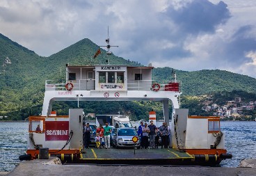 KO PUTUJE U CRNU GORU, NEKA SE NAORUŽA STRPLJENJEM Trajektni kolaps blokira saobraćaj