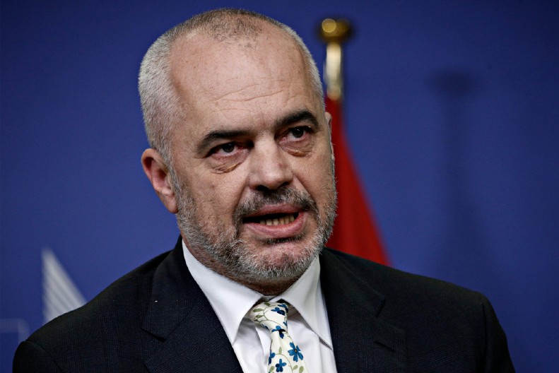 EDI RAMA NAJAVIO Albanija ukida gotovinu