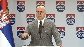 "SRAMNA ODLUKA NEČASNIH LJUDI" Oglasio se Vučević nakon oduzimanja mandata Dodiku