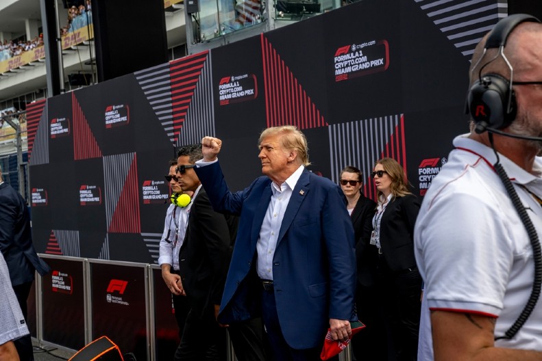 PARE STIŽU Tramp udara carinama kao nikad pre, 70 zemalja pogođeno