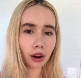 SKANDALI JE PRATE OD DETINJSTVA, A SAD JE SRUŠILA INTERNET Lažirala svoju smrt, pa zaradila milion, za tri sata