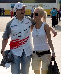 "ZADRŽAĆU PREZIME ŠUMAHER DOKLE GOD MOGU DA ZARAĐUJEM NJEMU" Oglasila se bivša, opet pljuje po mužu, optužuje ga najstrašnije, ali jedno se ne menja