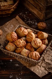 POGAČICE SA ČVARCIMA ZA SAVRŠEN DORUČAK Kad ih jednom probate zaboravićete na pekaru