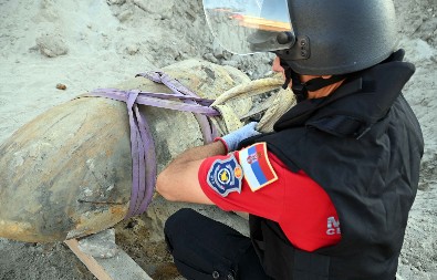 OVAKO JE IZGLEDALO UKLANJANJE AVIO-BOMBE U BEOGRADU Nema više opasnosti, evo gde će biti uništena