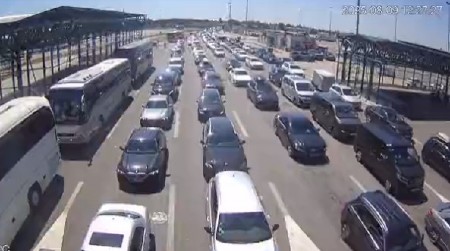 OVDE SE ČEKA SATIMA Haos na graničnim prelazima, oglasio se i MUP