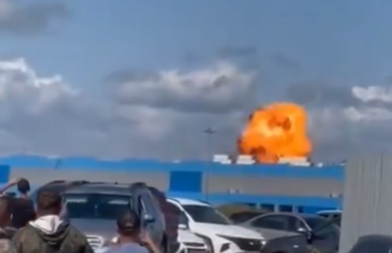 DRAGOCENO SKLADIŠTE ORUŽJA ODLETELO U VAZDUH! Ukrajina zadala pakleni udarac sa daljine od 1.300 kilometara (VIDEO)