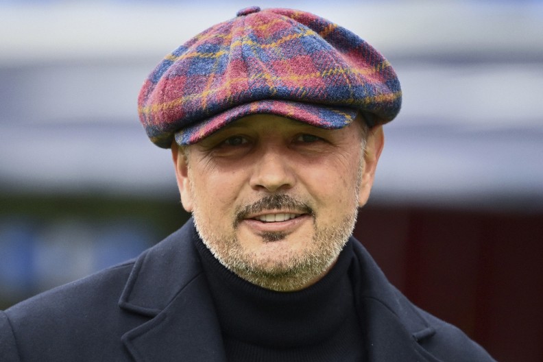 NJEGOVE REČI ĆE ZAUVEK PAMTITI! Ovoj pevačici je Siniša Mihajlović pomogao da prehrani decu