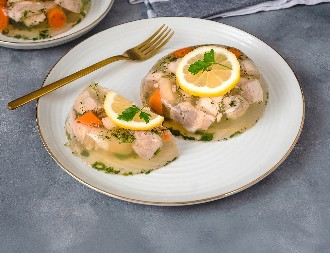 PIHTIJE OD ŠARANA Posni specijalitet oduševiće goste na slavskoj trpezi