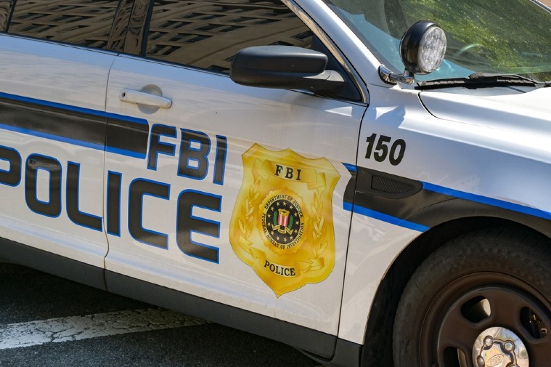 SRUŠIĆE NEKI AVION! FBi juri lovce na dronove po Americi