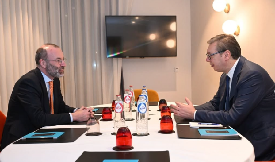 "ODLIČAN RAZGOVOR SA MANFREDOM VEBEROM" Oglasio se predsednik Vučić (FOTO)