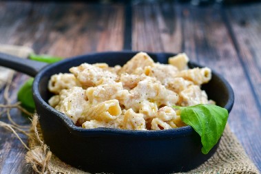 ZAPEČENE MAKARONE SA SIROM Jeftin ručak za celu porodicu koji osvaja od prvog zalogaja