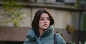 NE TREBA VAM BOLJA JAKNA ZA ŠETNJU U ovom modelu ćete se osećati slobodno i zagrejano, a tašna koja ide uz njega je fenomenalna