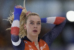 KAD PLEJBOJ ZOVE NEMA ODBIJANJA Poznata olimpijska šampiona se skinula do gole kože i raspametila muškarce (FOTO)