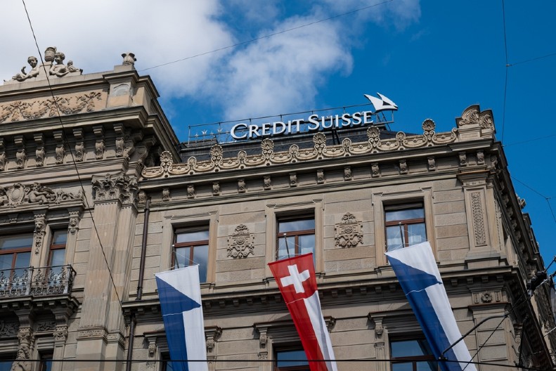 OD SJAJA DO OČAJA Kako je nakon 167 godina propala velika svetska banka – grcali u dugovima, a isplaćivali milijarde bonusa