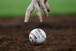 SPORT ZAVIJEN U CRNO Preminuo čuveni "Čovek od čelika"