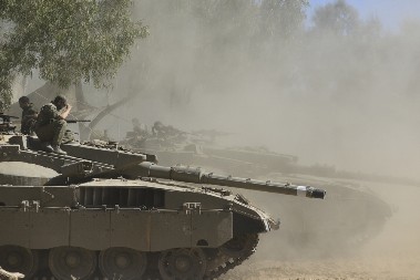 AMERIČKA VOJSKA IZVELA VAZDUŠNE NAPADE Pogođene letelice!