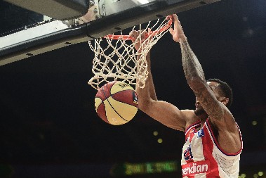 FANTASTIČNE VESTI ZA ZVEZDU Poznato kada se Bolomboj vraća na parket