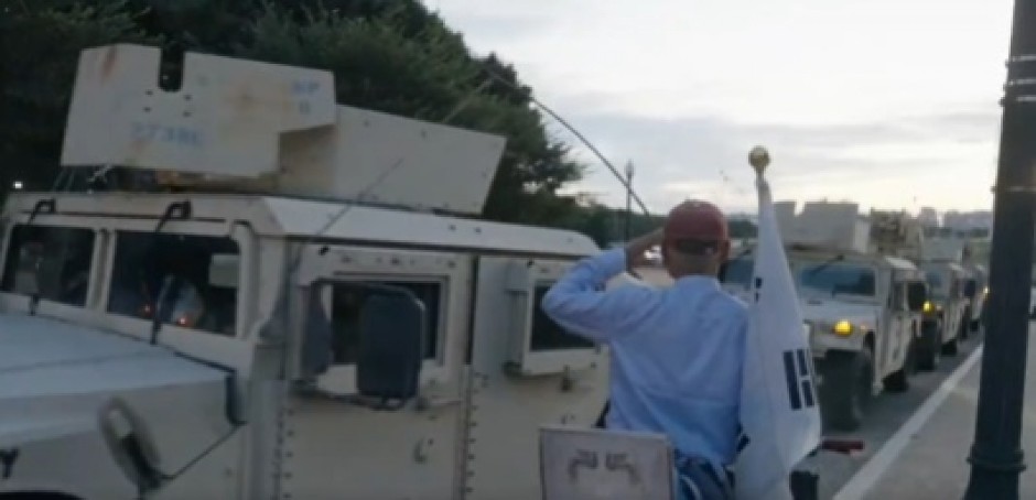 AMERIČKA VOJSKA U HAMERIMA U VAŠINGTONU Situacija je van kontrole, da li sledi OBRAČUN u glavnom gradu SAD? (VIDEO)