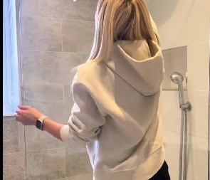 ANINA TUŠ KABINA UVEK BLISTA „Buđ iz ćoškova skinem za 10 minuta sastojkom od 100 dinara“