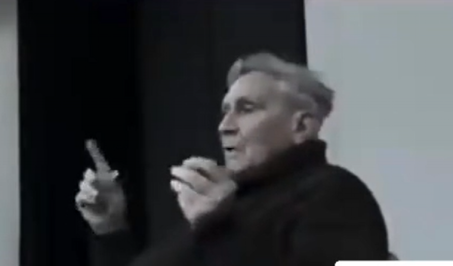 VLADETA JEROTIĆ IMAO JE GENIJALAN TRIK ZA BRŽE USPAVLJIVANJE Jedino mu je ovo pomagalo