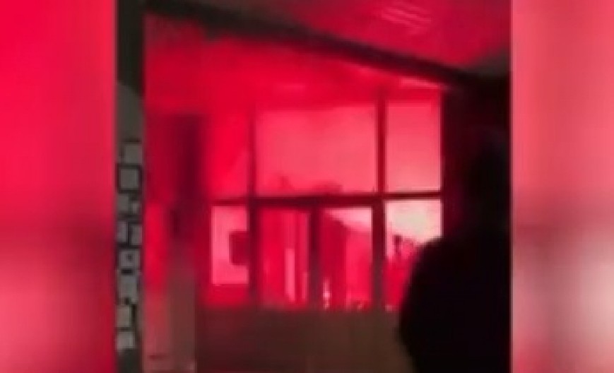 BLOKADERI MU NI KRIVOM NI DUŽNOM POLUPALI I ZAPALILI KAFIĆ Oglasio se vlasnik: Nisam član SNS, ako je neko hteo da zavadi narod - uspeo je!