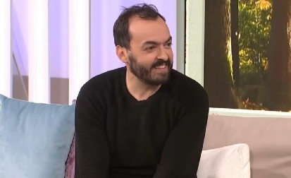 OVA ZANOSNA BRINETA JE SUPRUGA NENADA OKANOVIĆA Godinama je krije od javnosti, a zajedno su još od srednje škole (FOTO)