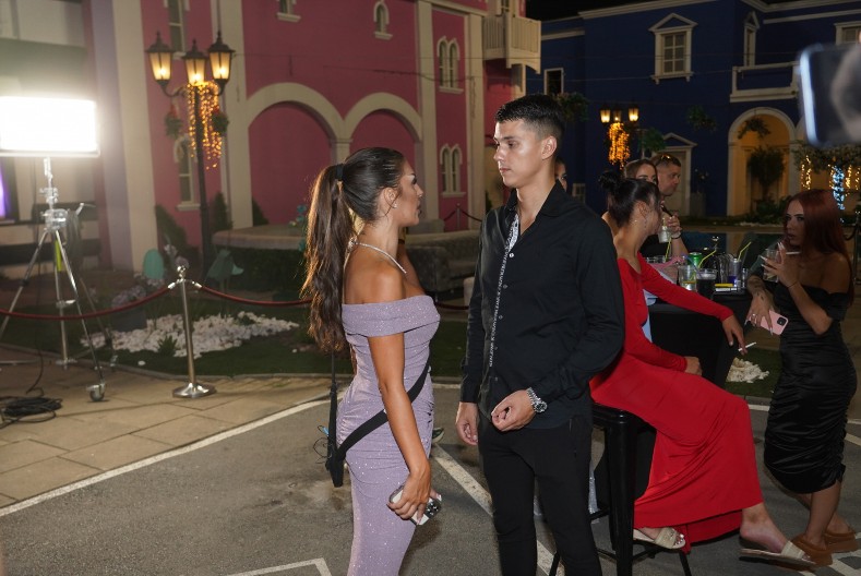 "LJUBILI SMO SE NA ODMORU, BILI SMO ZAJEDNO" Ena i Peja se pomirili, on otkrio sve detalje: "Mama joj ništa ne zamera"