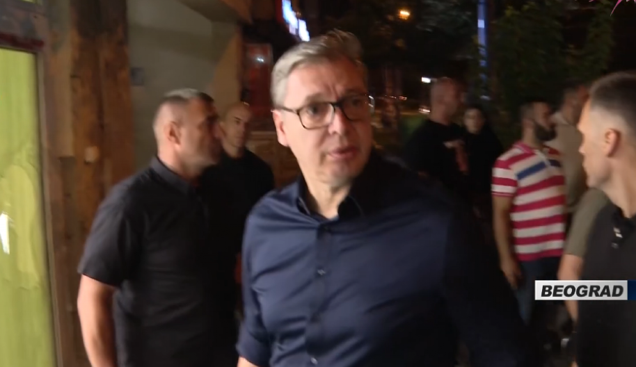"BORIĆEMO SE DO KRAJA, LJUDI VIDE ŠTA JE NJIHOVA POLITIKA!" Vučić na licu mesta u Cvijićevoj ulici - prostorije SNS-a potpuno demolirane!