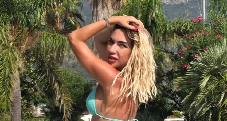 "44 MILIONA OVOG MESECA" Jovana Jeremić objavila javno mesečni izveštaj pregleda koji je šokirao fanove, ovo se dugo skrivalo (FOTO)