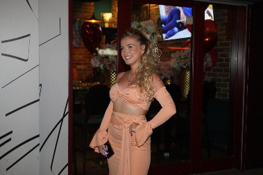 DIRLJIVA PORUKA! Milica Veličković objavila zajedničku fotku sa ćerkom, Terza će liti suze!