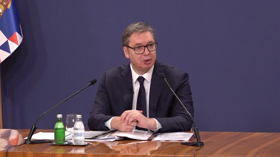 VUČIĆ: Smanjenje cene ogrevnog drveta, za ove građane će biti BESPLATNO!
