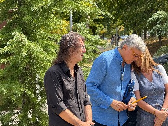 RALE LJUBI NJEN SPOMENIK SA ČAŠICOM U RUCI Nakon skandala sa Anom, došao na groblje, pa iznenadio potezom (VIDEO)