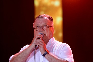 OTKRIVENO U KAKVOM JE STANJU HALID BEŠLIĆ On se čuo sa pevačem, evo šta mu je poručio iz bolničke postelje