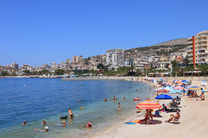 ALBANSKI TURIZAM U RASULU Njima su uvek drugi krivi