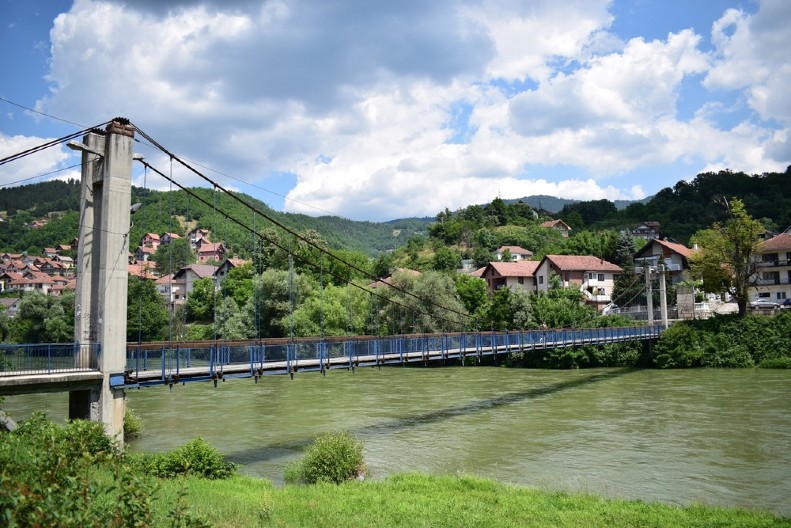 OVO JE MISTERIOZNA STENA NA KOJU SU VAS UPOZORAVALI! Kamena školjka u šumi kod Priboja budi jezive legende
