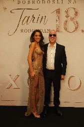 ''NEMA TALENTA, BOLJE DA NE BUDE PEVAČICA'' Saša Matić nikad iskreniji o životnom pozivu ćerke Tare koja slavi 18. rođendan (VIDEO)