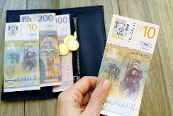 MOŽETE DA DOBIJETE 20.000 EVRA: Ova novčanica od 100 dinara vredi bogatstvo, proverite da li je imate (FOTO)