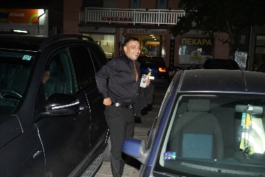 DARKO LAZIĆ KOD GENEKSA VEĆ IMAO SAOBRAĆAJKU 2023. GODINE Evo šta se dogodilo, pevač pukom srećom preživeo