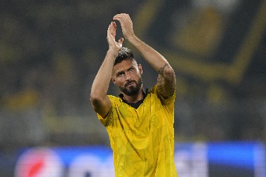 ZVEZDINI RIVALI SE NE ŠALE Žiru spreman za povratak na "Marakanu", Rumuni slavili u Holandiji