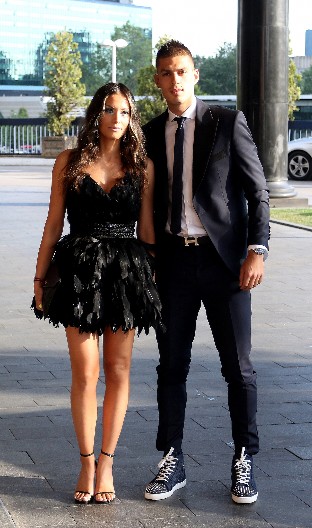 DA LI JE MOGUĆE DA JE TOLIKA RAZLIKA U GODINAMA? Evo koliko je Vujadin zapravo stariji od Mirke, detalj iz braka poznatog para svima promakao