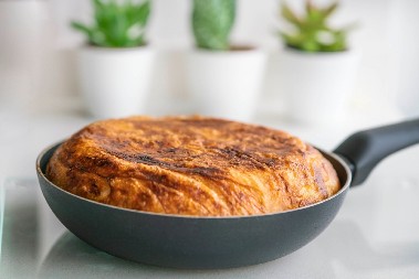 GIBANICA IZ TIGANJA Puna hrskavih kora i slasnog nadeva, a gotova dok pristavite kafu