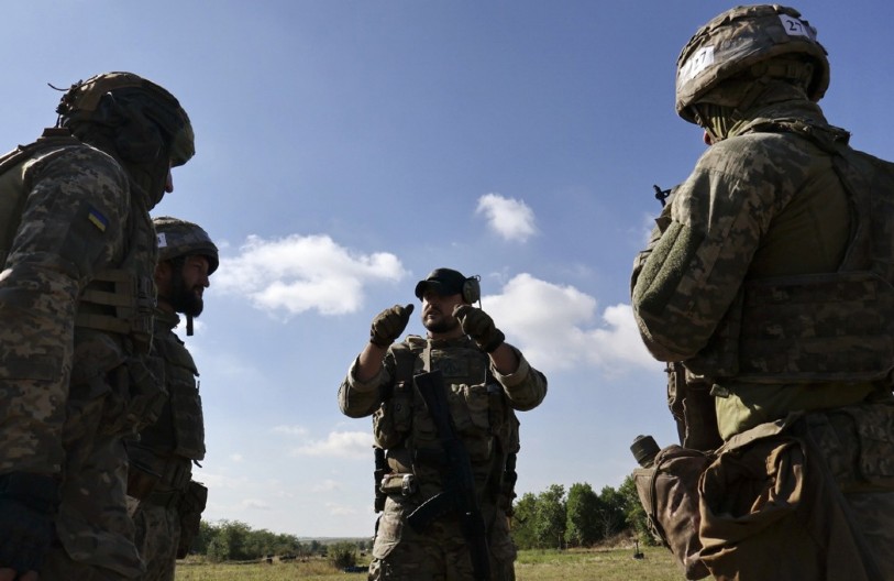 POBEGLI SA POLOŽAJA PRERUŠENI U ŽENE: Ukrajinski vojnici pokušali da izbegnu borbu