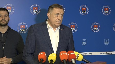 Dodik: Vladajuća koalicija izlazi na izbore, kandidat za predsednika je Siniša Kara