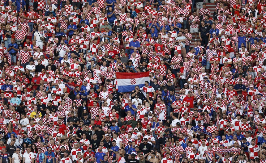 SKANDAL U PRAGU Pogledajte šta su Hrvati radili pred utakmicu sa Češkom