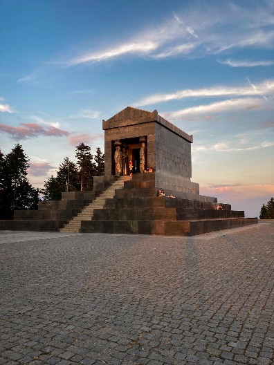 Tvrđava na Avali dignuta u vazduh: Da li je uništen zbog spomenika ili da bi se nešto sakrilo zauvek?