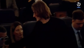 ŽELJKO MITROVIĆ STIGAO NA KOMEMORACIJU HALIDU BEŠLIĆU Muk u Narodnom pozorištu, kolege i prijatelji se opraštaju